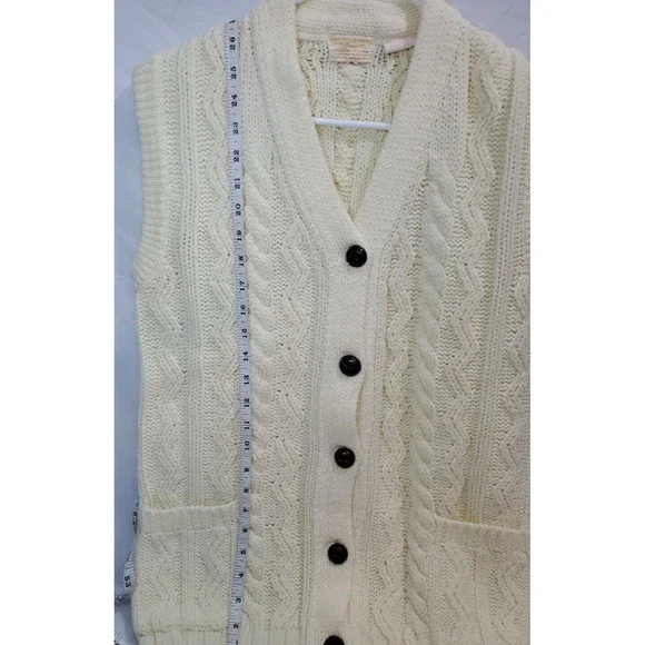 Vintage Women's Sweater Vest Imported By Andrew St. John Smaller Size See... - Picture 4 of 6